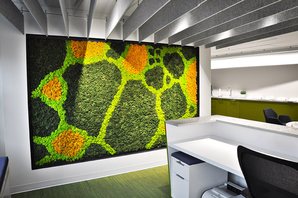 EEQ Moss Wall