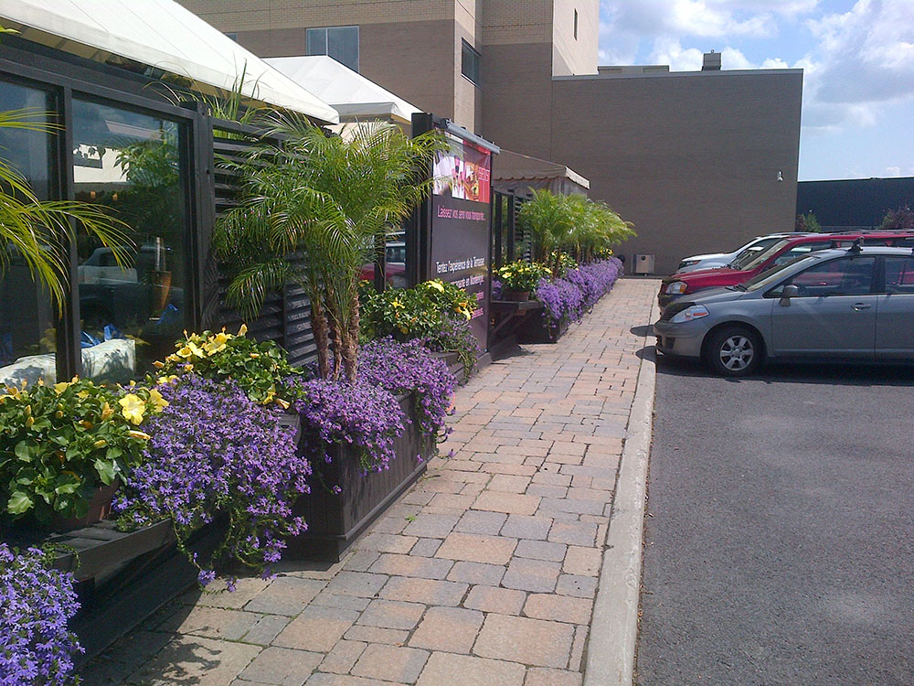 Exterior Landscaping - Hotel Mortagne