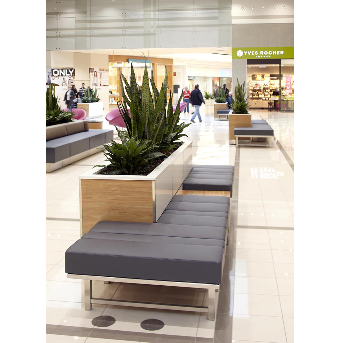 Champlain Mall Interior Landscaping