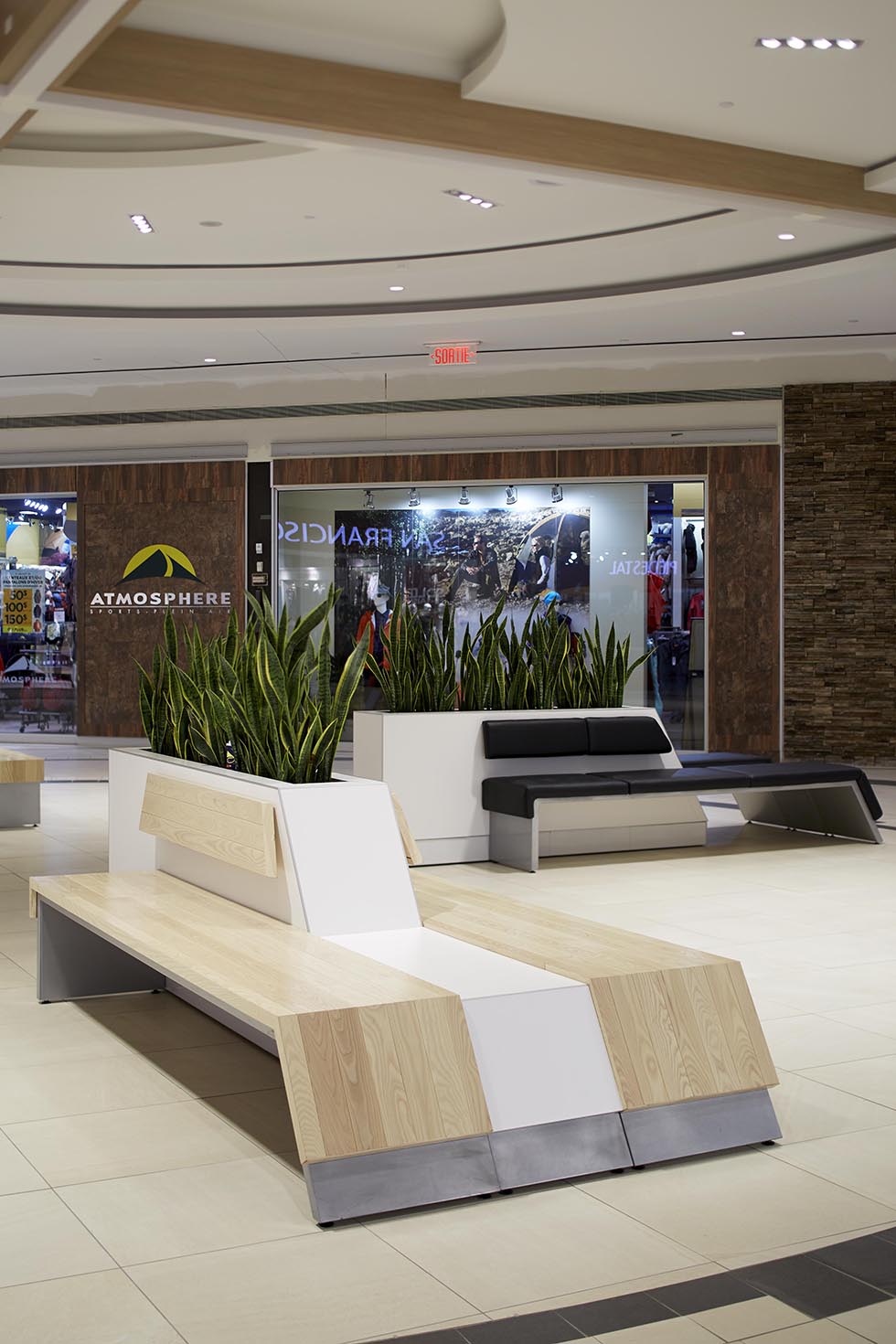 Interior Landscaping Les Promenades Gatineau